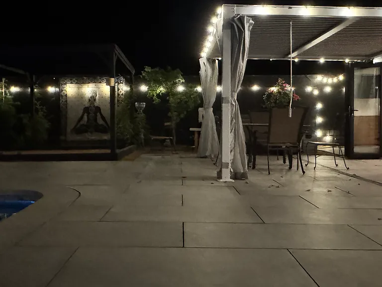881 Hawthorne Dr — Photo 10