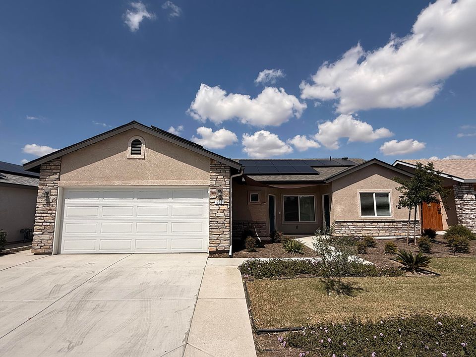 1st image of 682 W Pin Oak Avenue