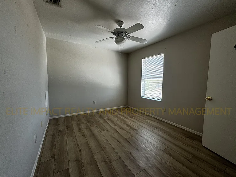 1817 E Lester St #3 — Photo 16