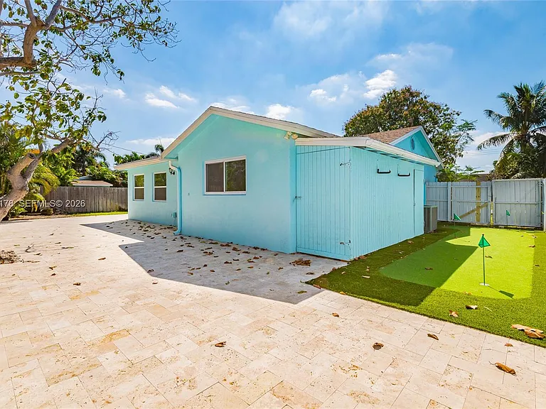 505 Heron Dr — Photo 9