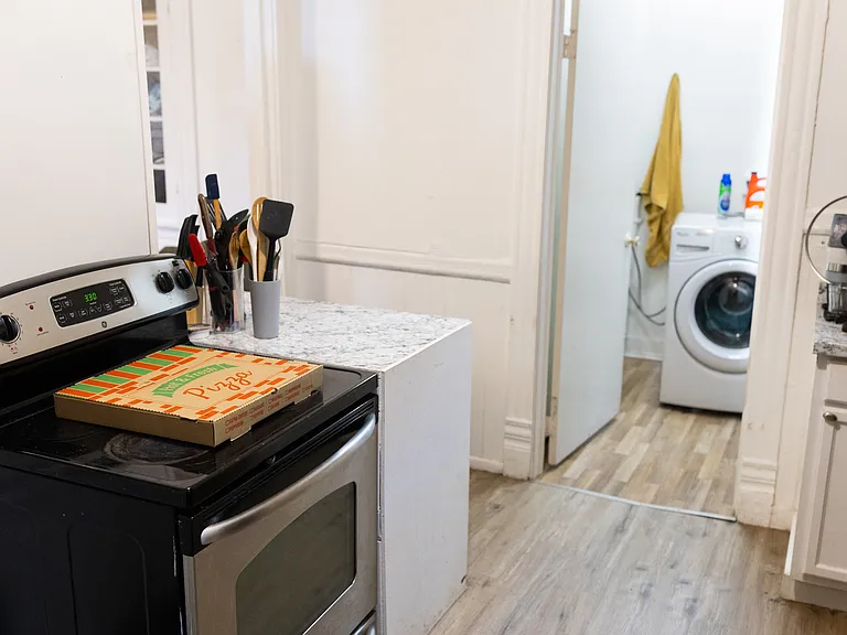204-206 Barrett St #5 — Photo 10