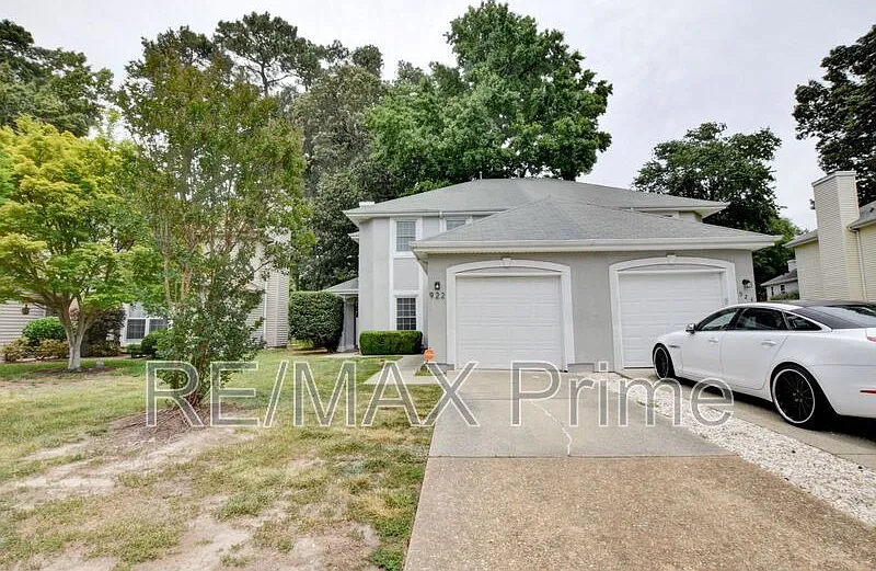 3 bed, 2.5 bath, 1852 sqft, $2,500 — Photo 2