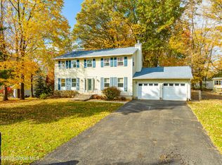15 Clippership Ln, Waterford, NY 12188