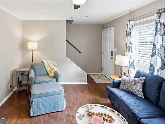 5th image of 207 Springdale Ct