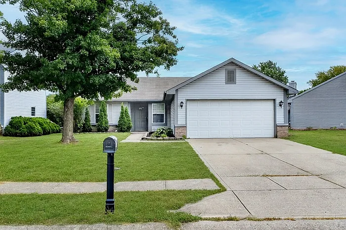 3 bed, 2.0 bath, 1212 sqft, $1,795 — Photo 1
