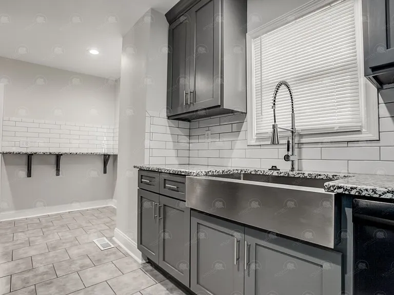 6627 Brooklyn Ave — Photo 23