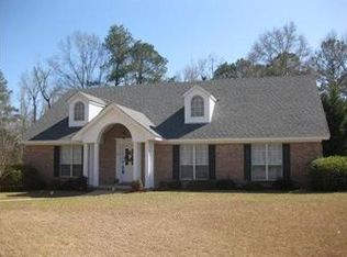 110 Springbrook Dr, Wetumpka, AL 36093