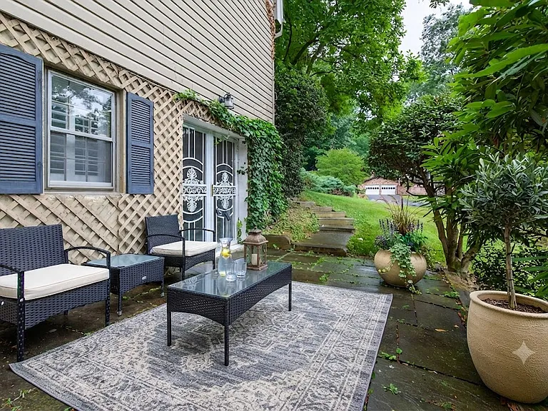 6034 Chesterbrook Rd #B — Photo 31