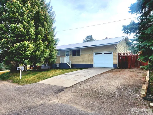 118 S 5 W, Lava Hot Springs, ID 83246