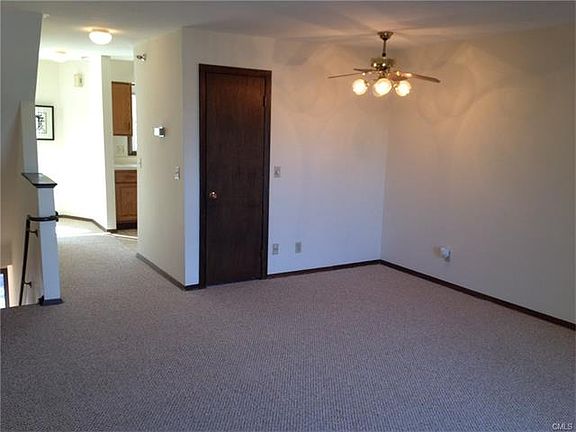 3rd image of 178 Flax Hill Rd APT B207