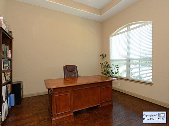 5th image of 5625 Copper Creek Dr