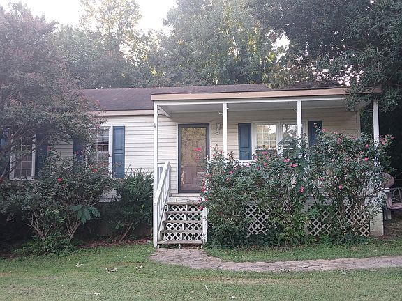 2nd image of 4704 Bridgewood Ct