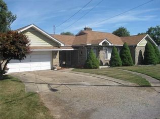 626 N Cherry St, Worthington, PA 16262