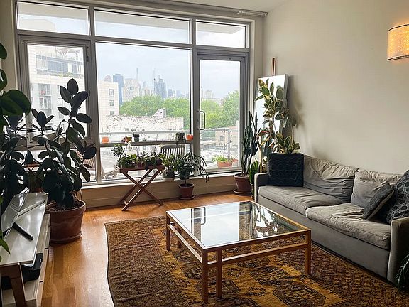 4th image of 11-24 31st Ave #4C