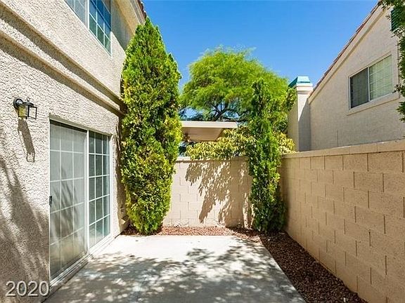 3rd image of 904 Grammy Dr