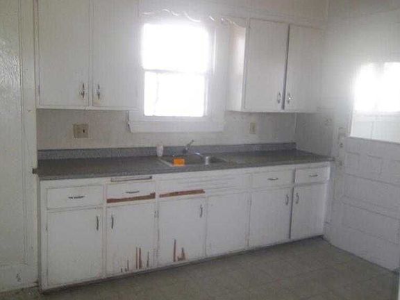 5th image of 109 Halls Heights Ave