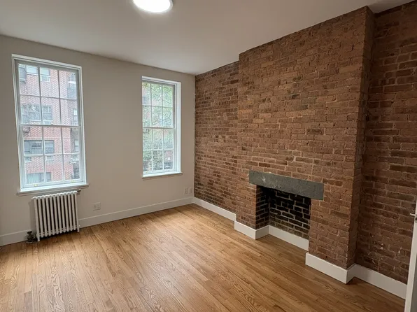 347 East 85th Street image 1 of 5