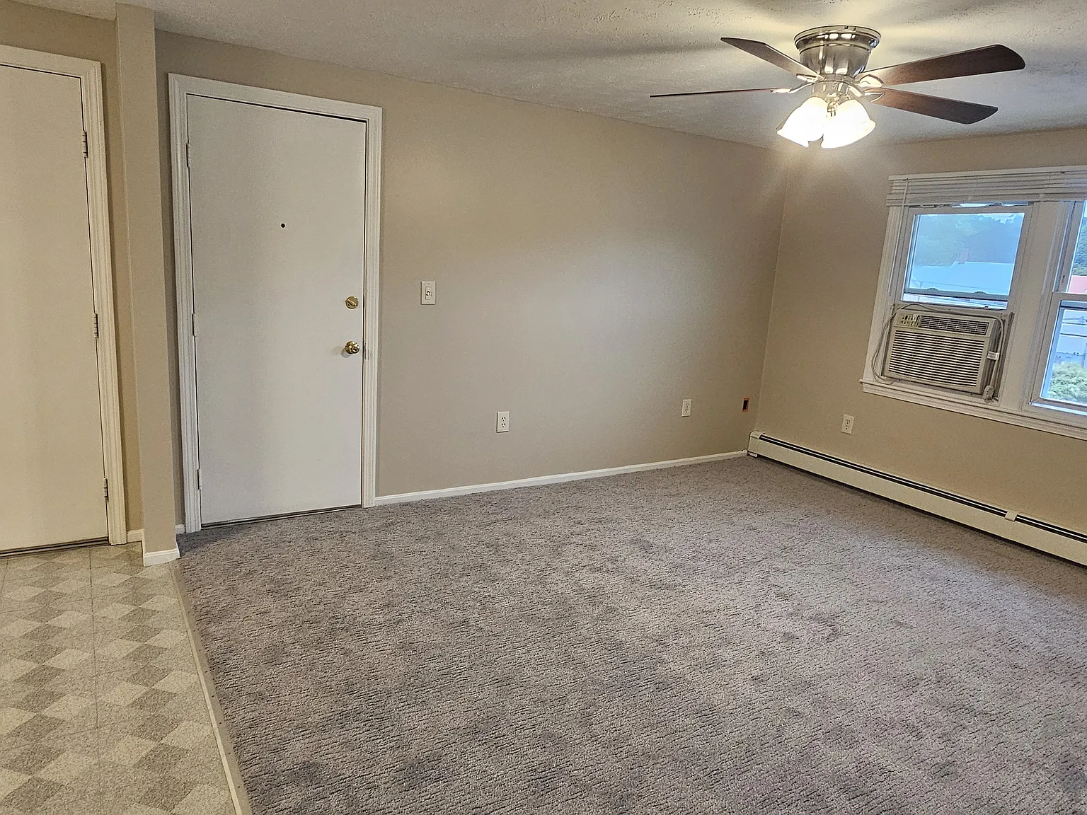 214 Putnam St — Photo 4