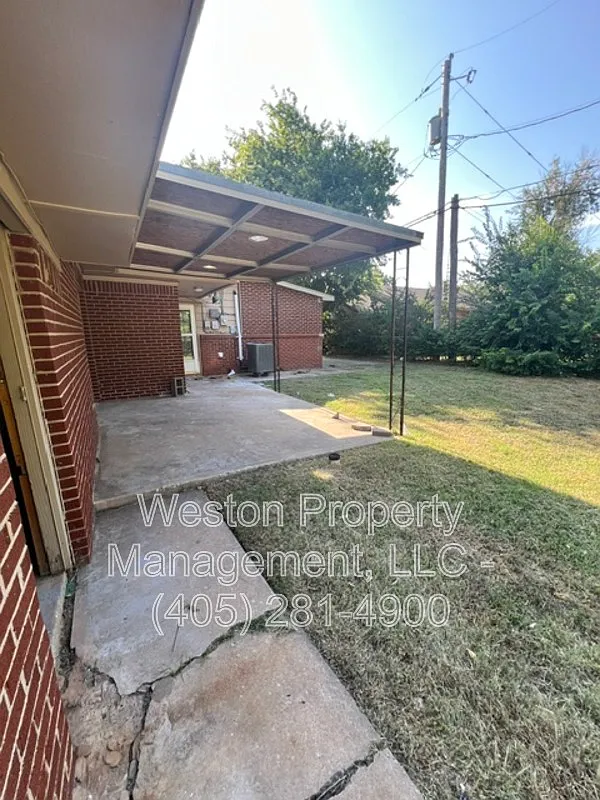 3 bed, 2.0 bath, 1636 sqft, $1,650 — Photo 2