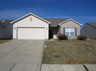 9708 Treyburn Lakes Dr, Indianapolis, IN
