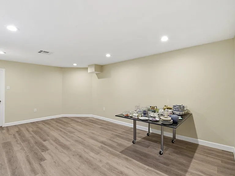 3911 Fulton St — Photo 18