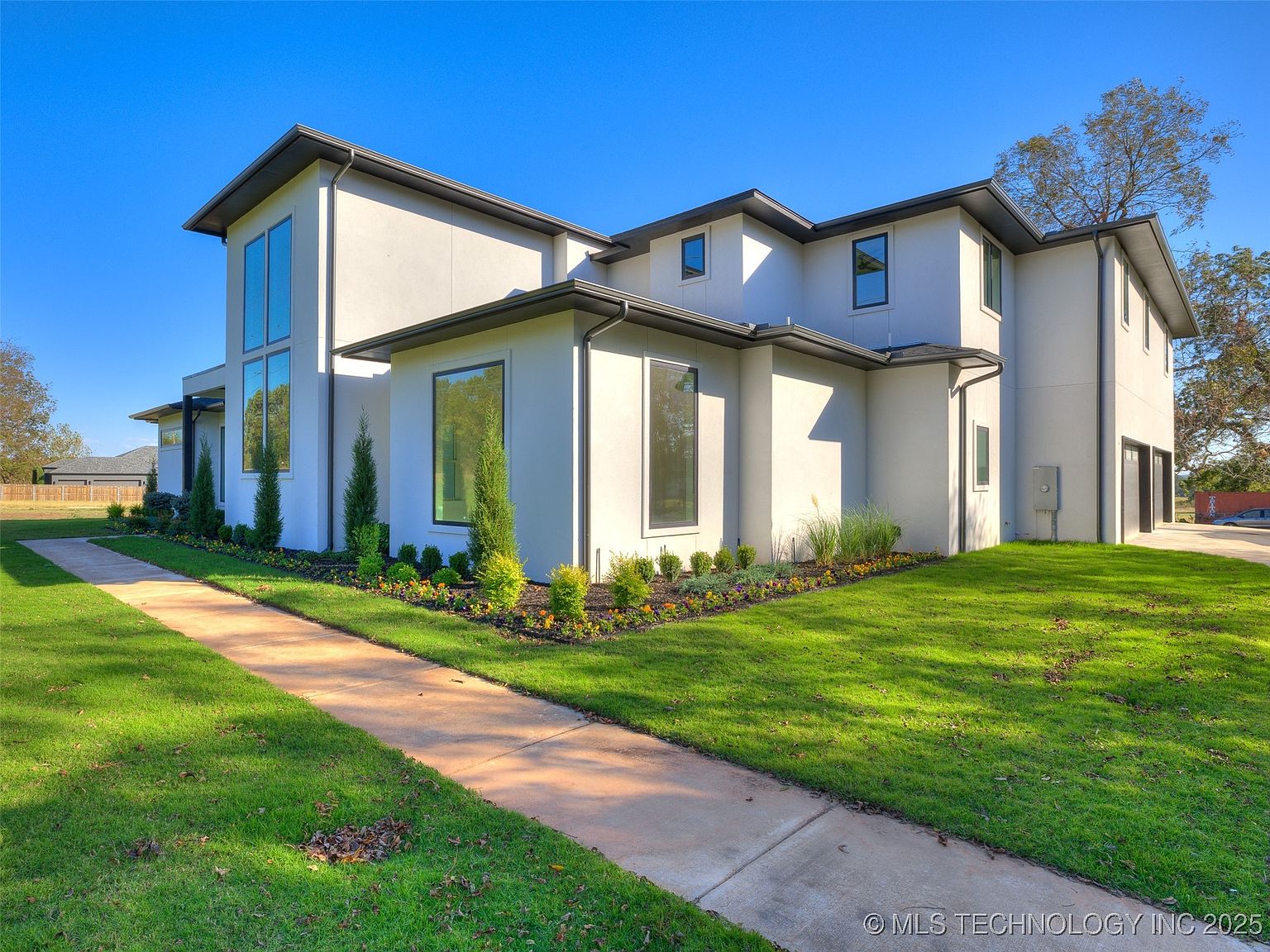 3022 W 81st St, Tulsa, OK 74132 | MLS #2539516 | Zillow