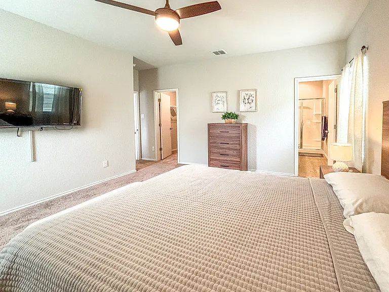 9023 Alvarado Bnd — Photo 5
