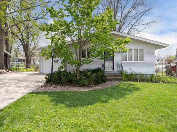 1419 Tracy Ln, Iowa City, IA 52240