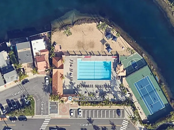 226 Cedar St #1/2, Newport Beach, CA 92663