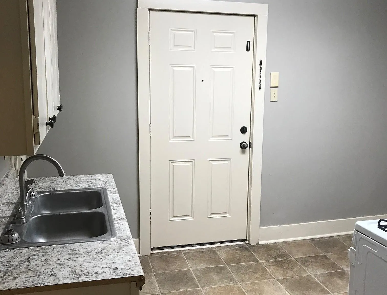 2 bed, 800 sqft, $825 — Photo 4