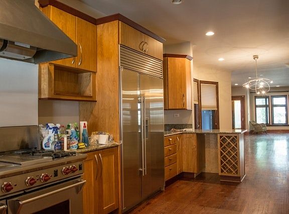 3rd image of 2731 N Hampden Ct #House