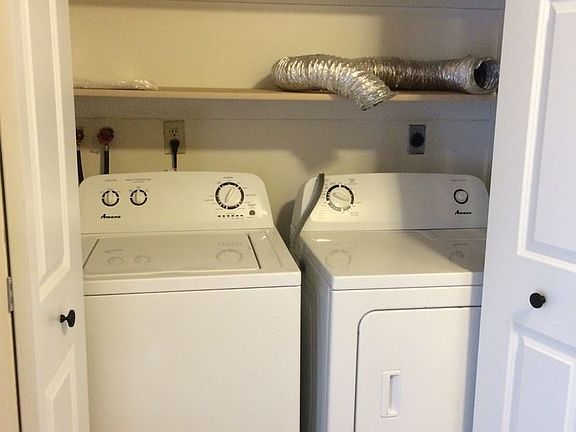 5th image of 3535 Vine St APT A4