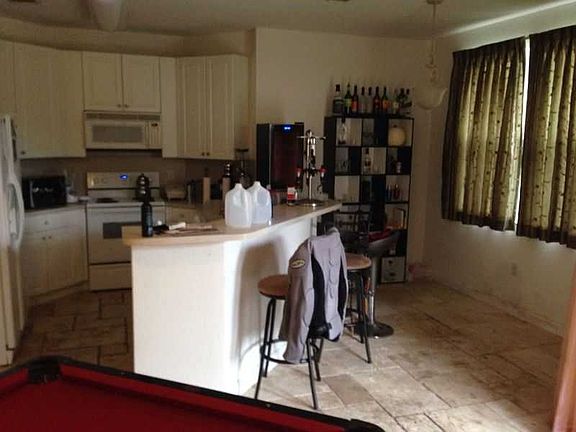 4th image of 8541 NW 111th Ct