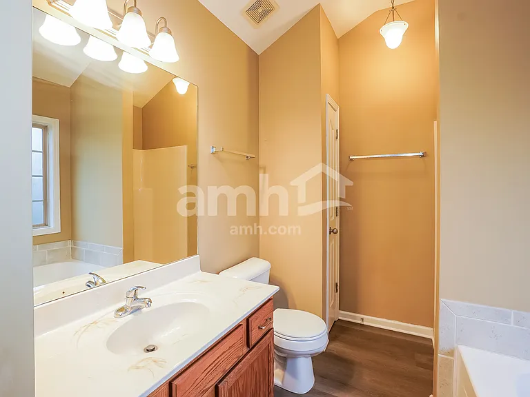 720 Arrowfield Dr — Photo 3
