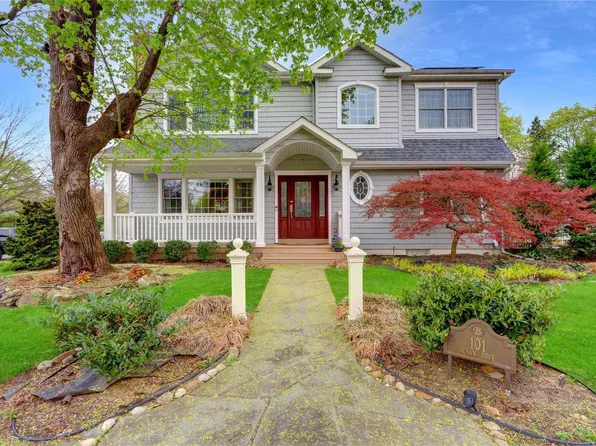 (undisclosed Address), East Norwich, NY 11732