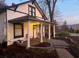 707 Walker Ave, Ashland, OR 97520