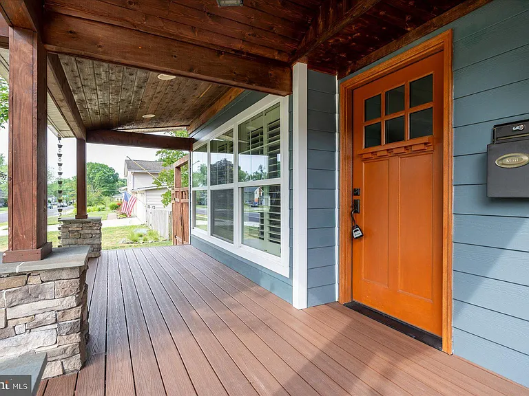 102 Sycamore Rd — Photo 3