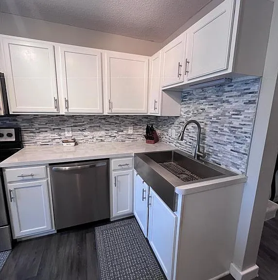 1198 Highpoint Curv — Photo 13