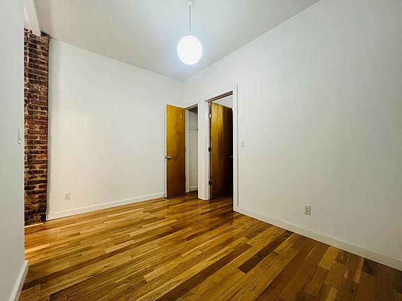 4th image of 76 Pinehurst Ave APT 33