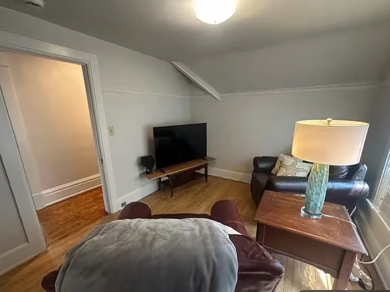 455 Church Ave #B — Photo 6