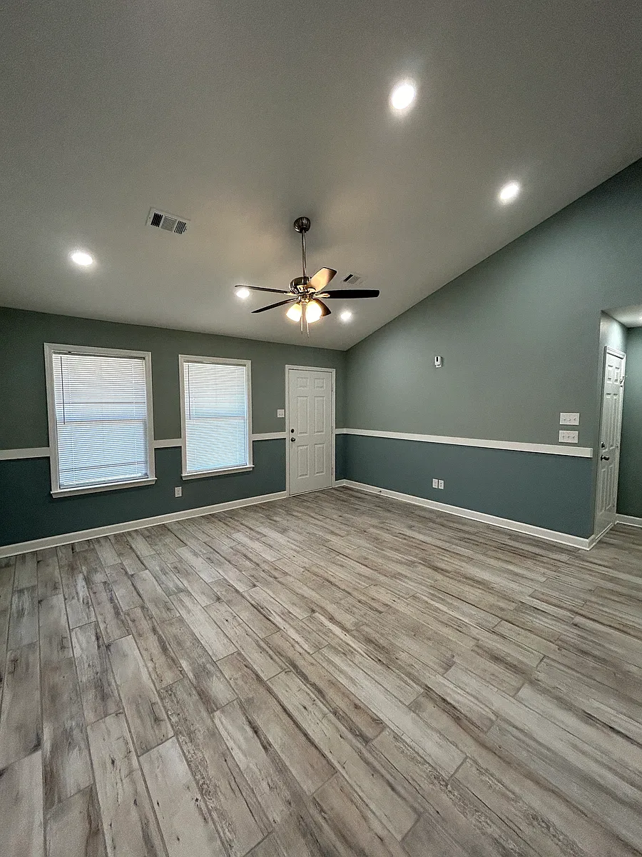 Building Photo - 65 Birchwood Dr