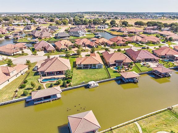 2nd image of 1608 Malibu Bay Ct
