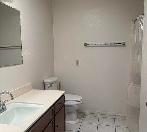 4th image of 1062 N Caribe Ave