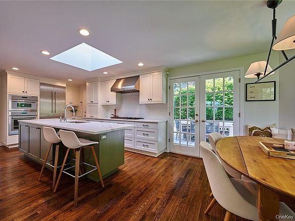 3rd image of 11 Lebanon Road