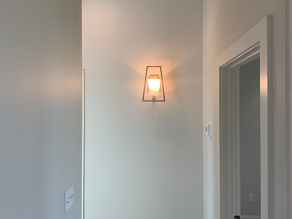 1st image of 190 Lori Dr
