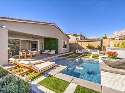 11628 Peregrine Point Ct, Las Vegas, NV, 89138