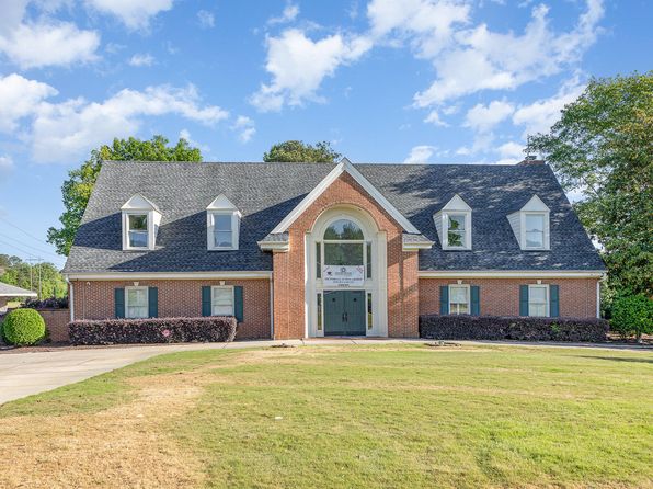 4621 Worthington Ln, Raleigh, NC 27604