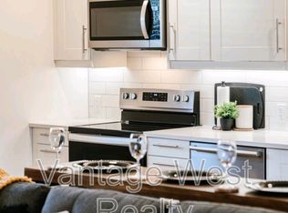 651 Oxford Ave #1, Kelowna, BC V1Y7L6