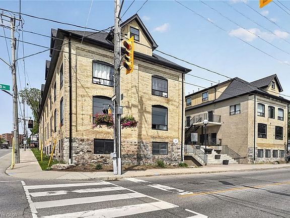 2nd image of 12 Bridgeport Rd E #9