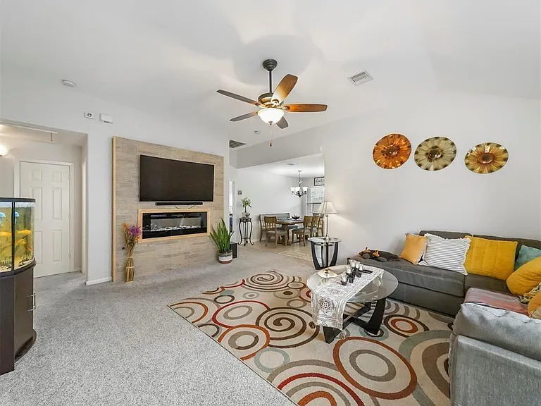 6619 Wellington Meadows Dr — Photo 4
